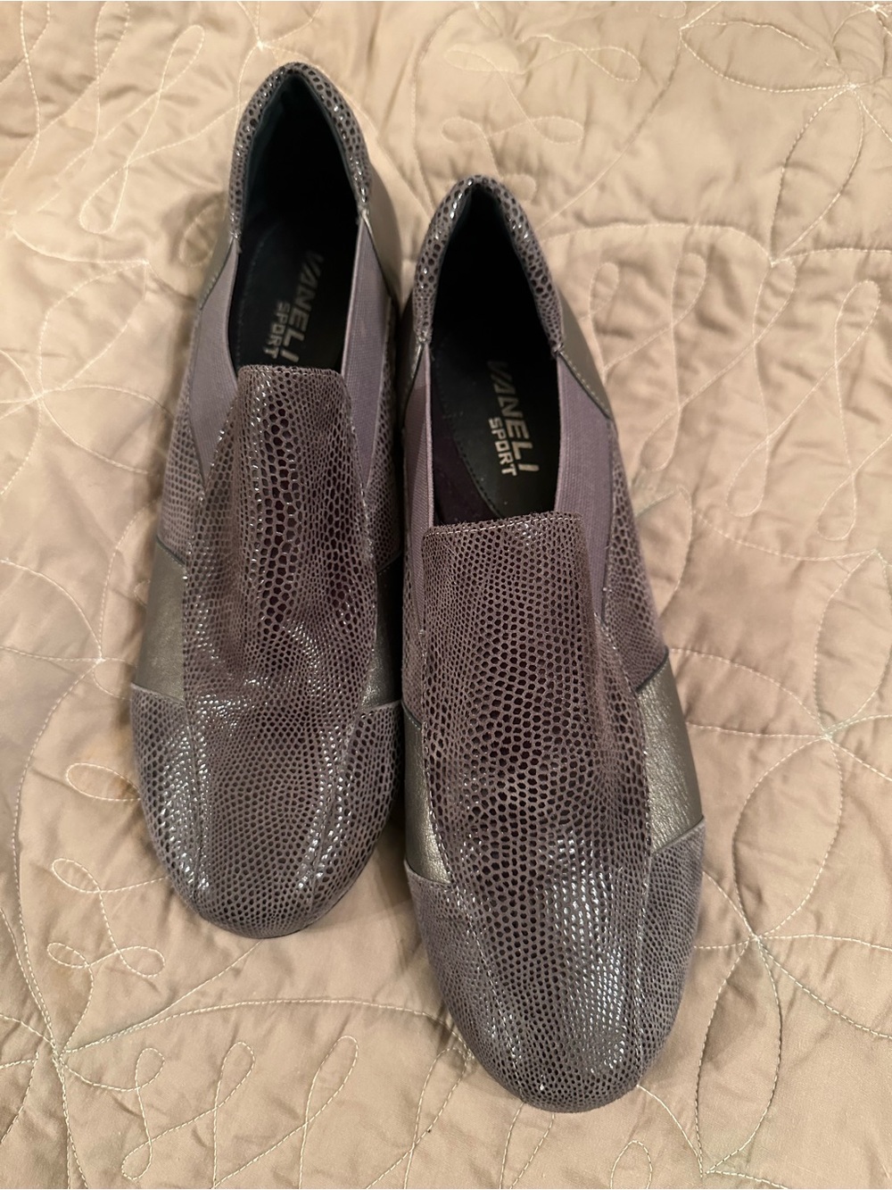 Vaneli Gray Textured Slip-On Loafers